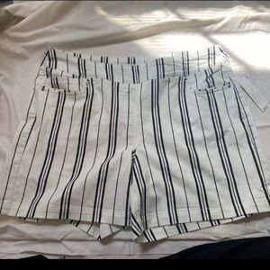 Plus size pull on shorts